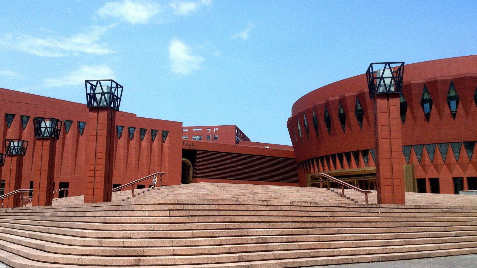 77清華大學